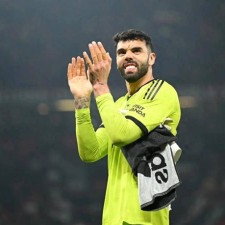 爱游戏官方-阿森纳门将表现抢眼，成为球队定海神针()